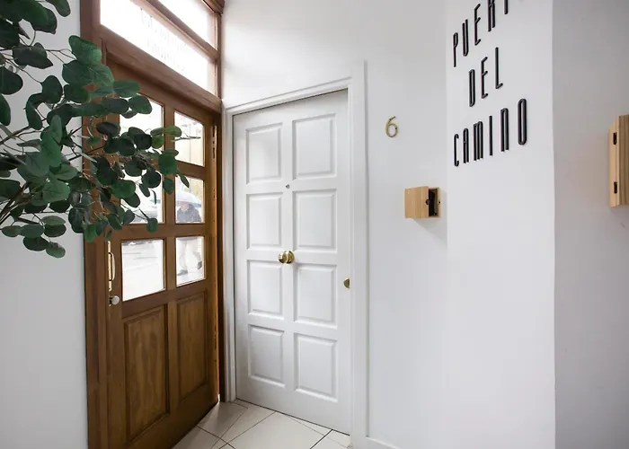 Апартаменты Puerta Del Camino 6 *