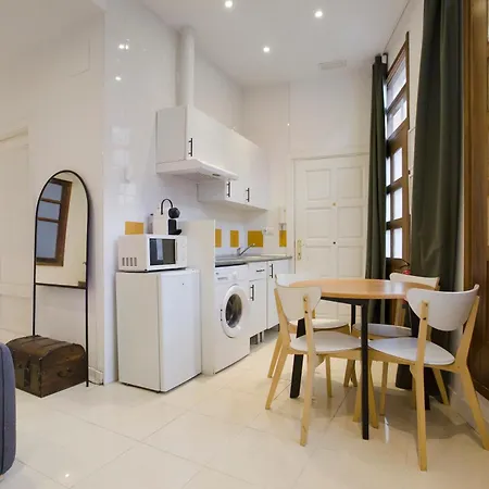 Apartment Puerta Del Camino 6 *